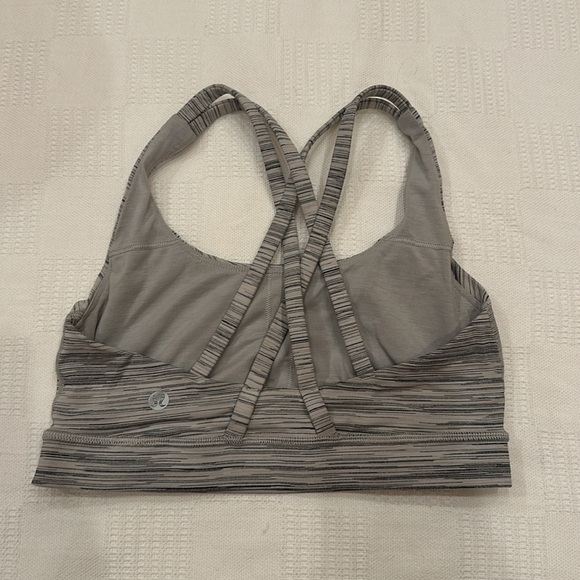 lululemon Size 4 Energy Bra in Wee Are From Space Ice Grey Alpine White - Picture 2 of 4